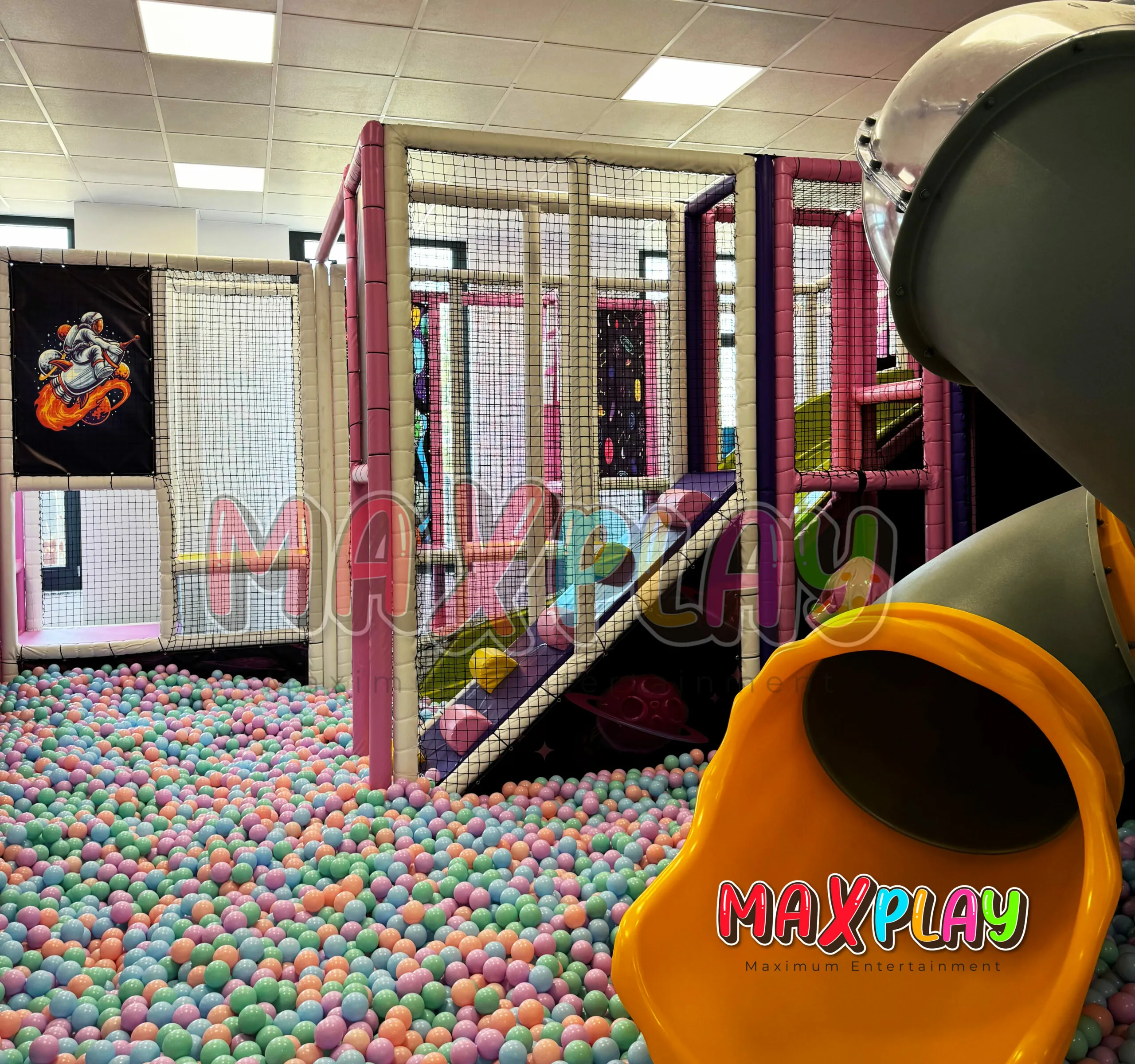 MaxPlay - Top Havuzu Oyun Parkı ile Eğlenceli ve Güvenli Deneyimler 