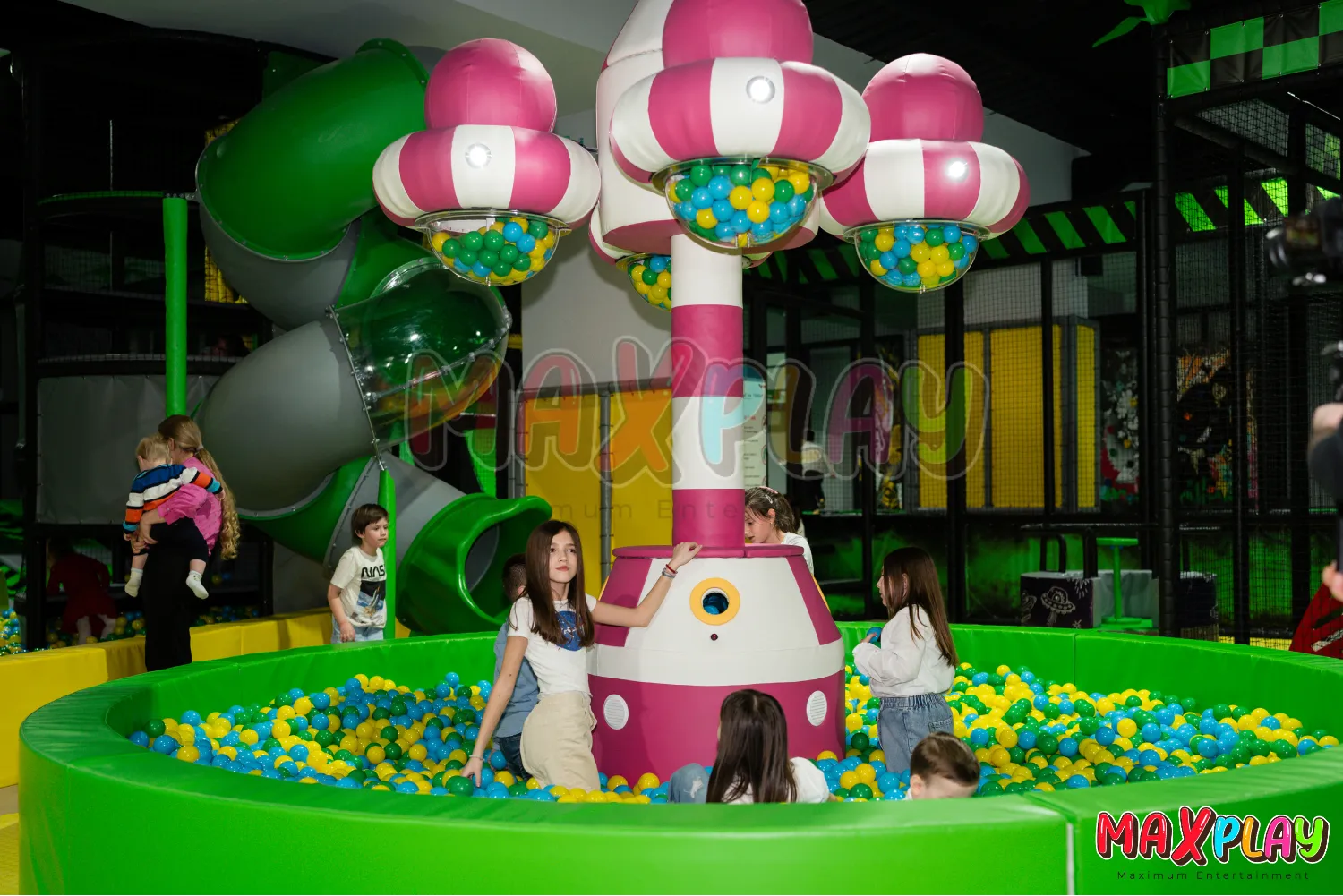 MaxPlay - The Benefits of Indoor Play Equipment in Early Childhood Development