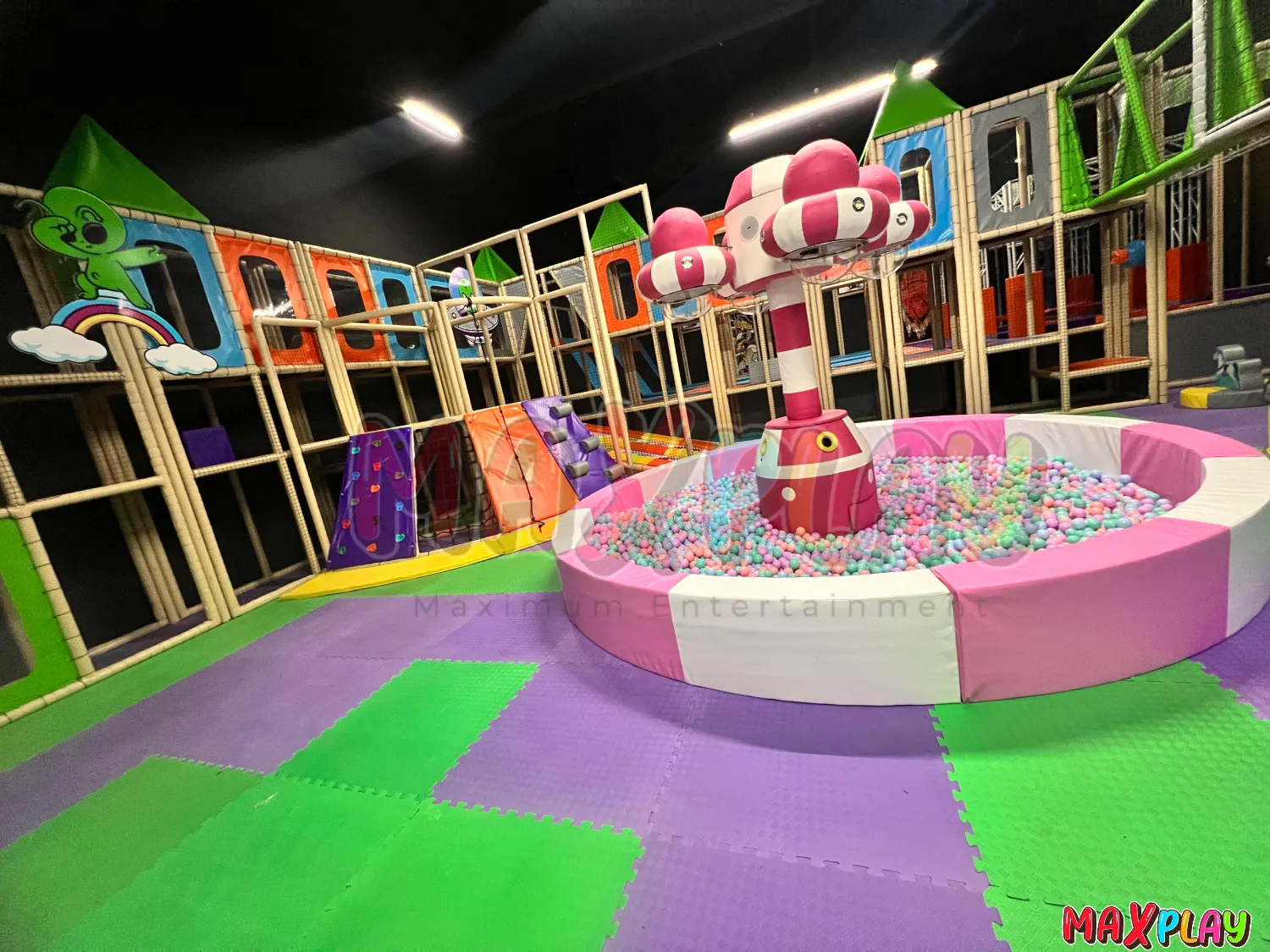 MaxPlay - Commercial Indoor Playsets in Poland Available Options and Features