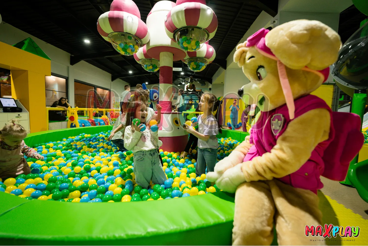 MaxPlay - Indoor Playground Design and Build Services in Germany Step-by-Step Setup