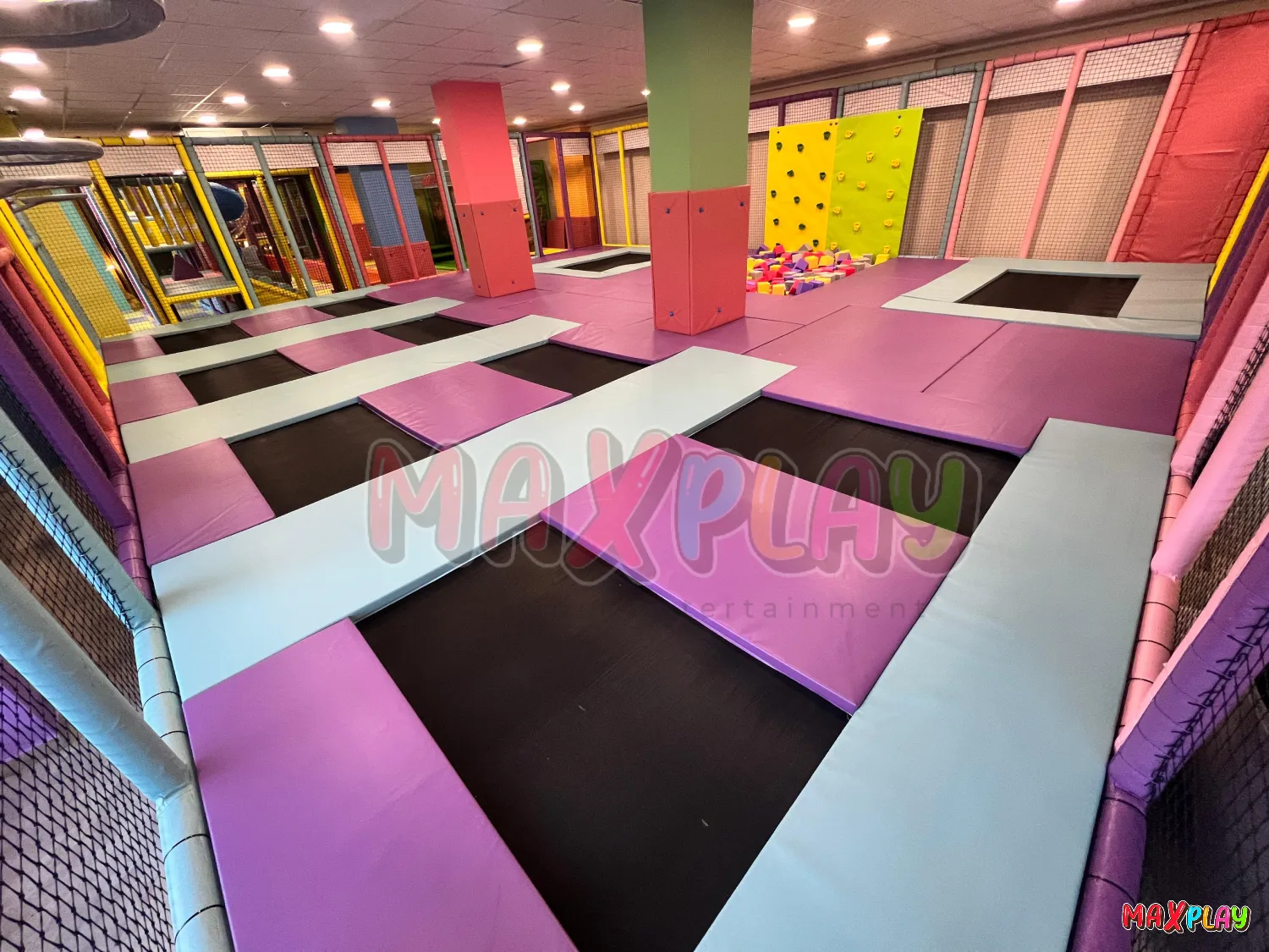 Commercial Indoor Playsets in Slovenia Ideal Choices for Various Facility Sizes
